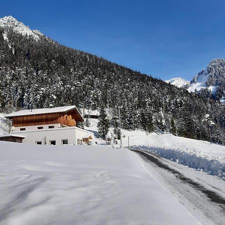 Apartment Haus Adrian Wald am Arlberg Exterior foto