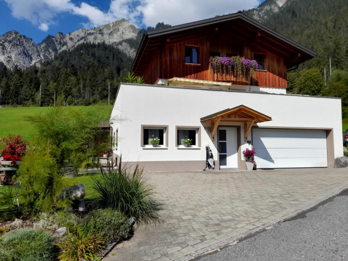 Apartment Haus Adrian Wald am Arlberg Exterior foto